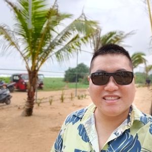 Meet your Posher, Derek